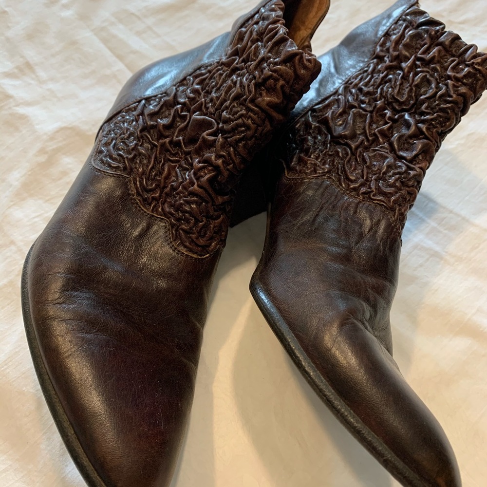 🔥Vintage ankle leather cowboy boots 🔥
